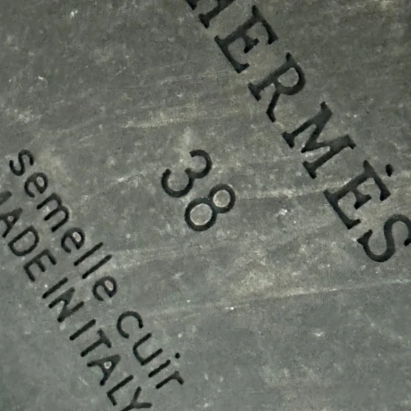 Black Hermes sandals size Eu 38 / 7.5 - Picture 2 of 2